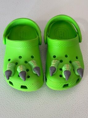 Crocs Kids' Green Classic I Am Dinosaur Clogs size 8
